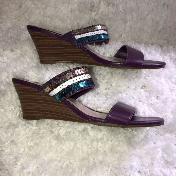 Avon New size 7 Purple wedges with sequin straps - Picture 1 of 8